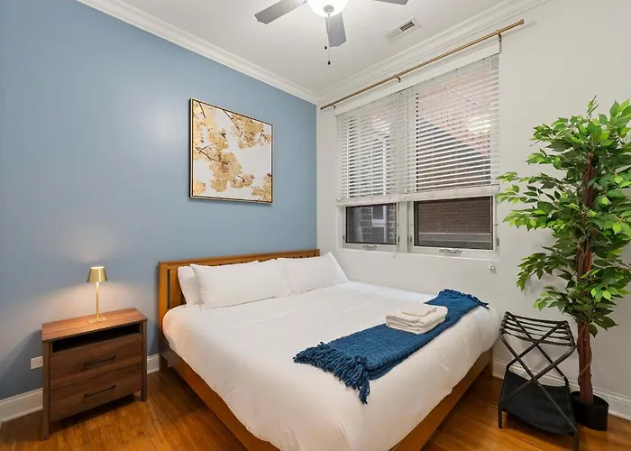 Apartment 1 Free Parking Gym Balcony Sleeps 10 *